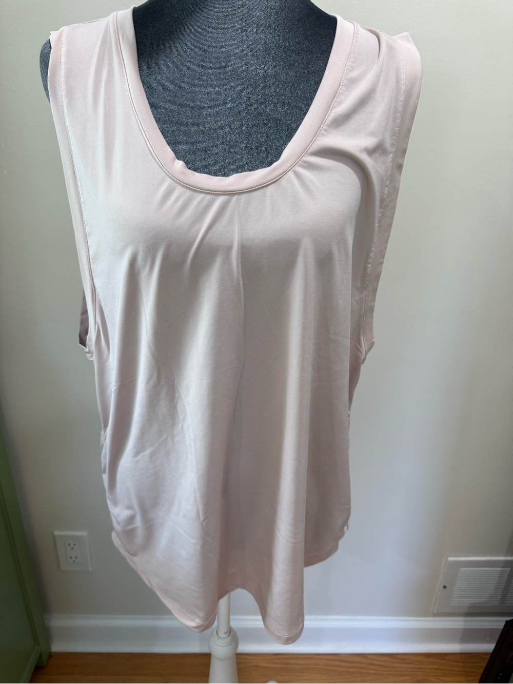 Fabletics Scoop Neck Tank - Blush Pink